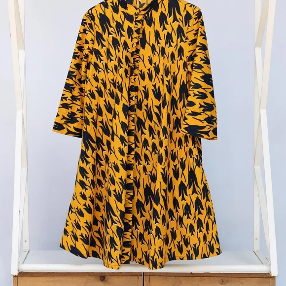 Vibrant Yellow and Black Long Sleeve Dress - Picture 4 of 5